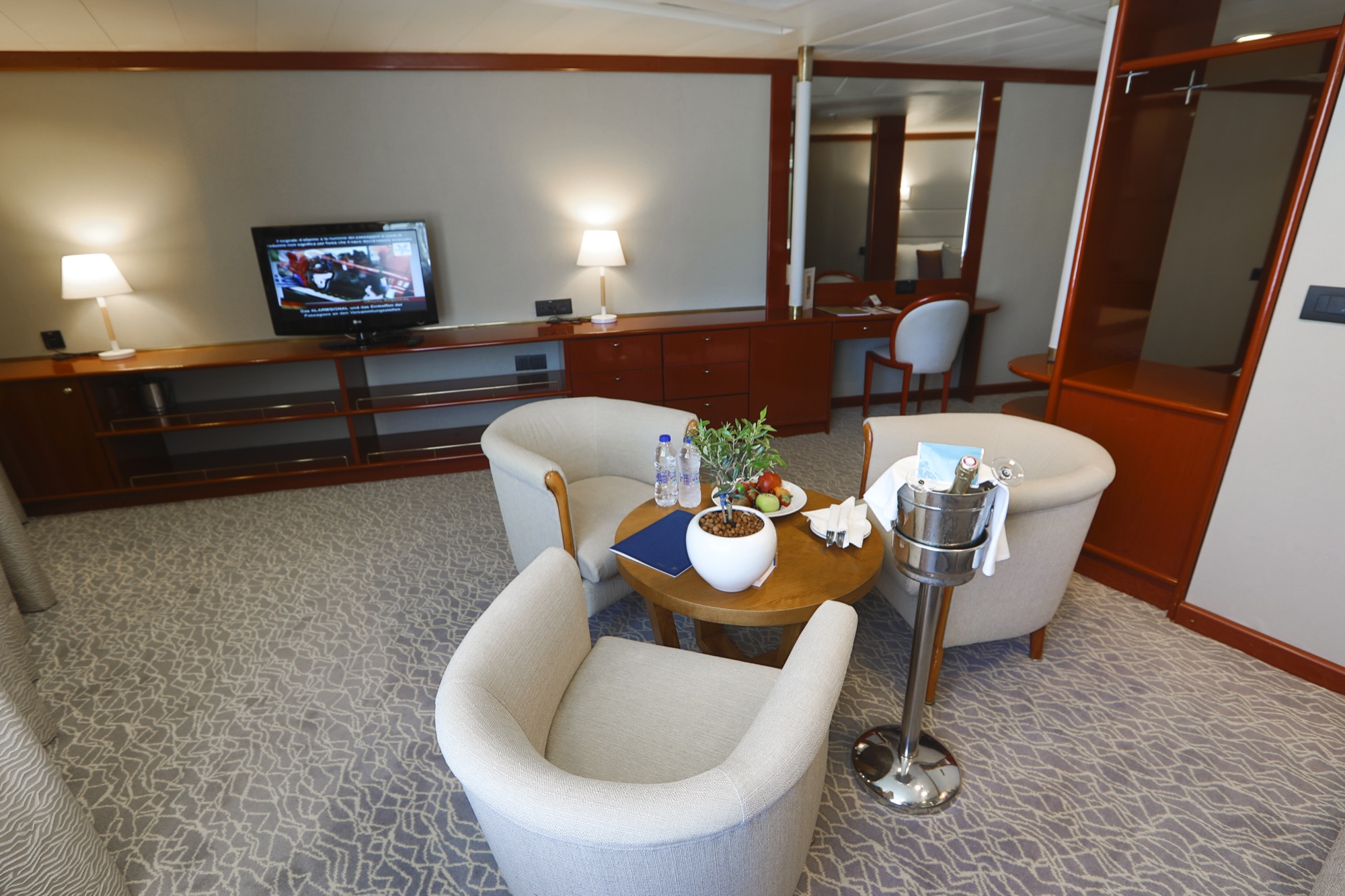 Celestyal Crystal Accommodation Standard Suite 3.jpg